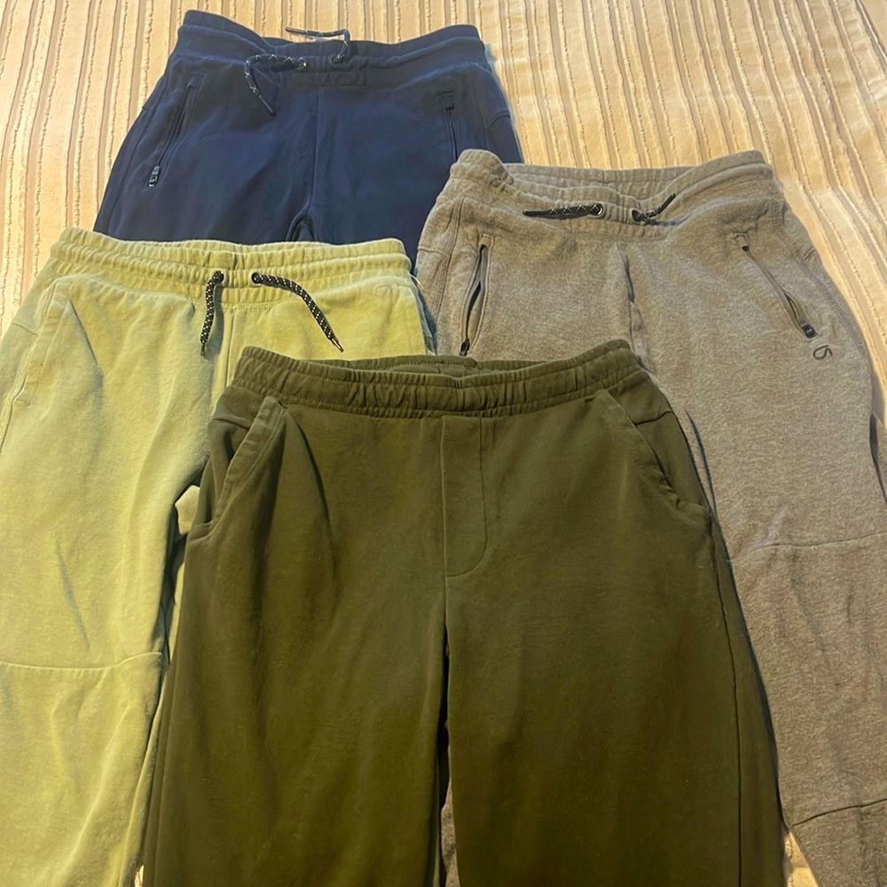 4 pairs of Gap Fit pants boys size XXL 14-16